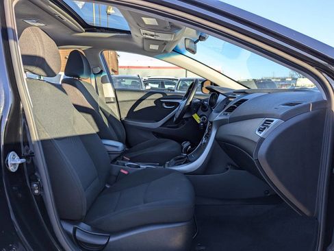 Used 2015 Hyundai Elantra SE w/ Option Group 03 image 14