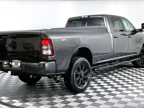 Used 2021 RAM 3500 Big Horn w/ Night Edition AWD/4WD image 12