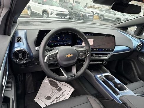 New 2026 Chevrolet Equinox EV LT image 14