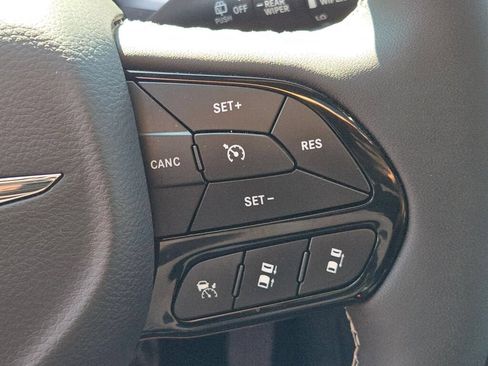 Used 2026 Chrysler Pacifica Limited w/ S Appearance Package AWD/4WD image 35