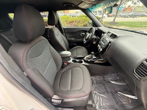Used 2016 Kia Soul + w/ Soulful Package FWD image 40