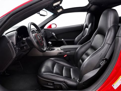 Used 2006 Chevrolet Corvette Coupe w/ Preferred Equipment Group RWD image 17