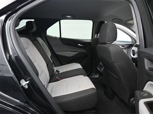 Used 2023 Chevrolet Equinox LT image 25