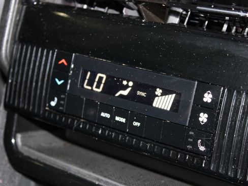 Used 2024 Jeep Wagoneer Series II image 33