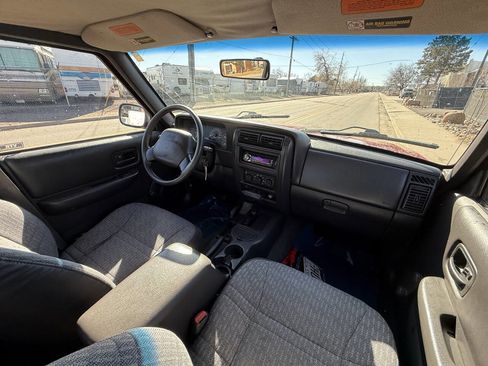 Used 1999 Jeep Cherokee SE image 21