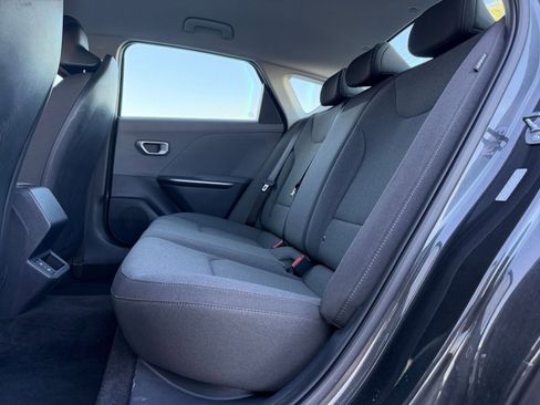 Used 2025 Kia K4 FWD image 24