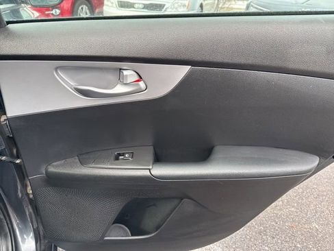 Used 2023 Kia Forte LXS w/ LXS Technology Package image 40