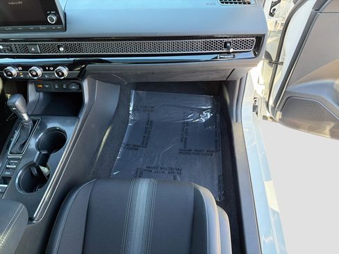 Used 2025 Honda Civic Sport image 17