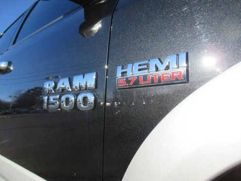 Used 2016 RAM 1500 Laramie w/ Convenience Group image 11