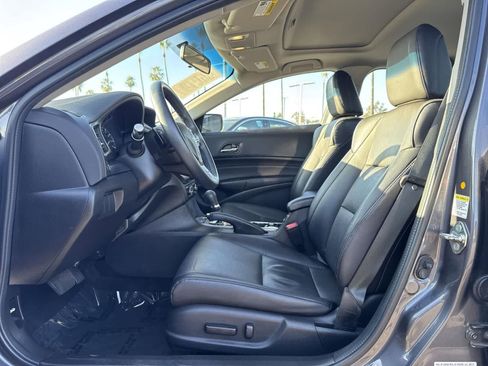 Used 2015 Acura ILX image 2