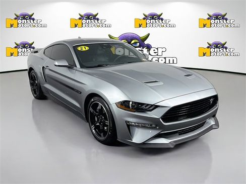Used 2021 Ford Mustang GT Premium w/ Equipment Group 401A image 3