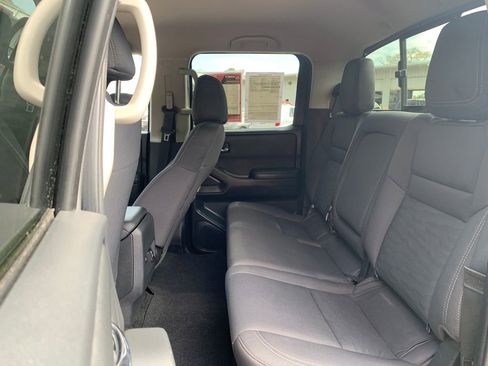 Used 2023 Nissan Frontier SV w/ SV Convenience Package image 26