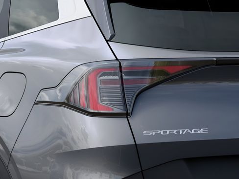 New 2026 Kia Sportage LX image 11