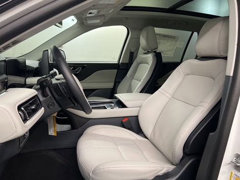 New 2026 Lincoln Aviator AWD image 27