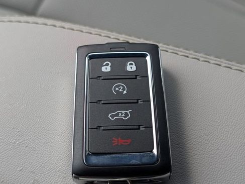 New 2026 Jeep Grand Wagoneer L 2WD image 31