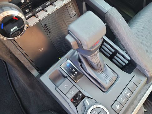 Used 2026 Toyota Tacoma TRD Off-Road w/ TRD Off Road Premium Package AWD/4WD image 18