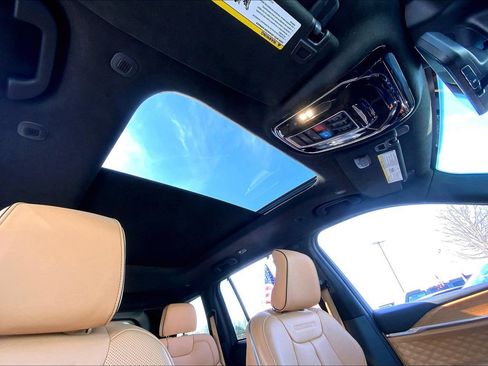 Certified 2024 Jeep Grand Cherokee Summit image 11