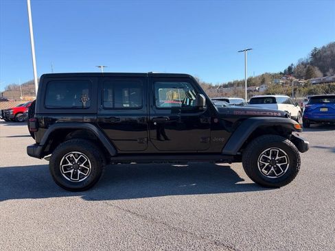 Used 2024 Jeep Wrangler Unlimited Rubicon image 13