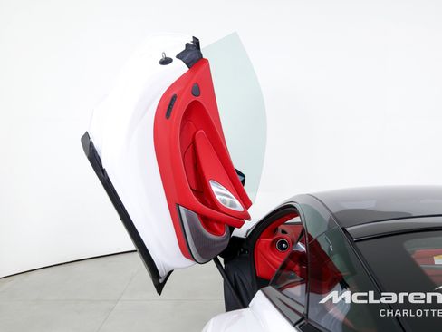 New 2025 McLaren GTS image 10