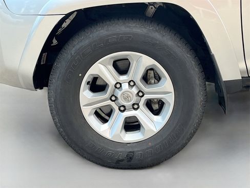 Used 2023 Toyota 4Runner SR5 Premium image 30