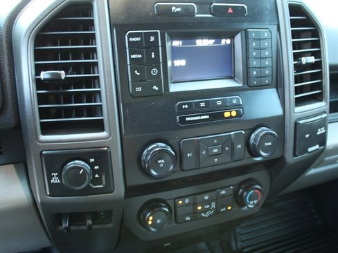 Used 2022 Ford F250 XL w/ Power Equipment Group image 30