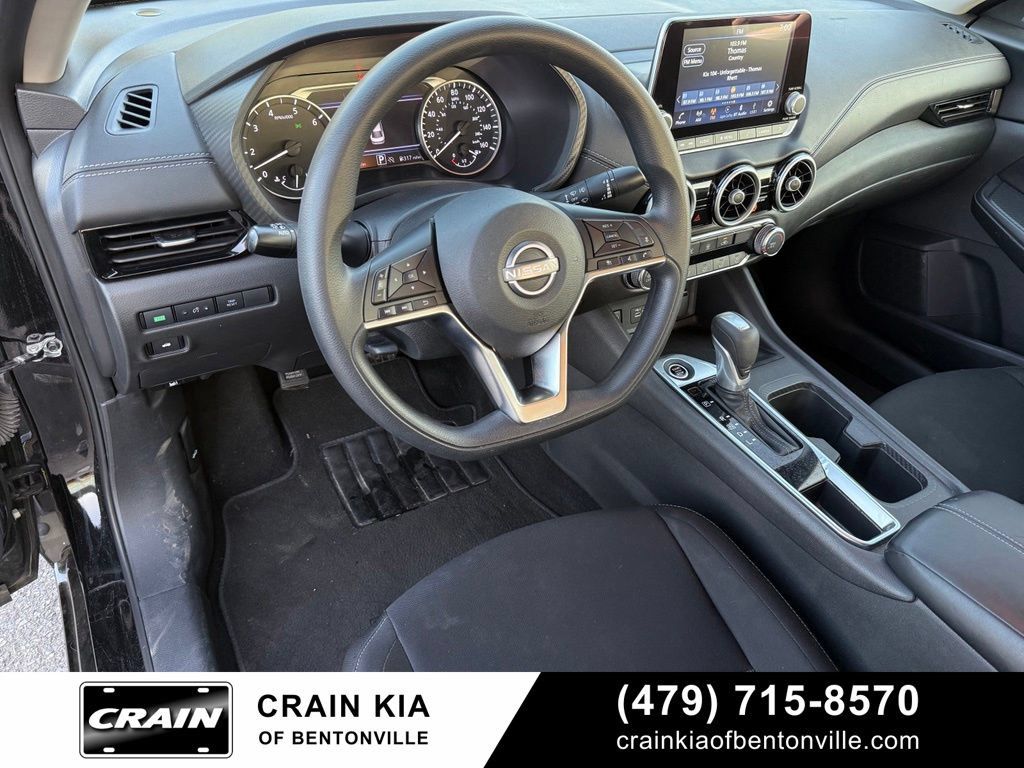 Used 2025 Nissan Sentra SV FWD image 9