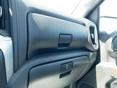 Used 2020 Chevrolet Silverado 1500 LT w/ All-Star Edition image 40