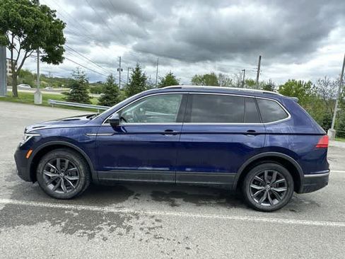 Used 2022 Volkswagen Tiguan SE AWD/4WD image 2