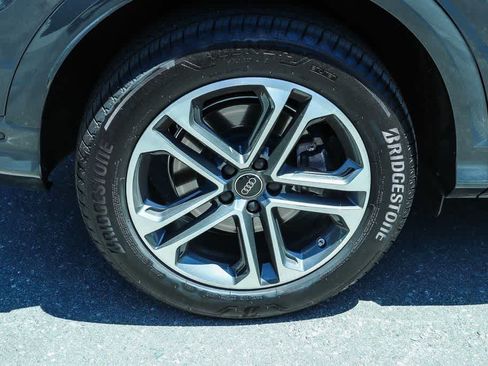 Used 2025 Audi Q5 Premium w/ Convenience Package AWD/4WD image 10