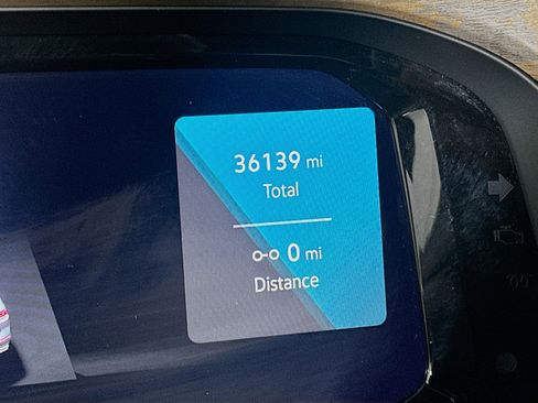 Used 2025 Volkswagen Atlas SE image 19