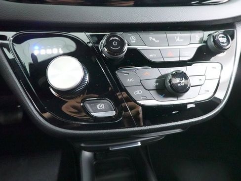 New 2026 Chrysler Voyager LX FWD image 15