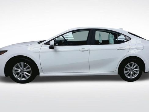 Used 2025 Toyota Camry LE w/ Convenience Package AWD/4WD image 8