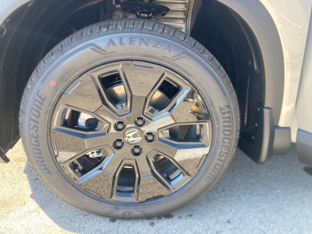 New 2026 Honda Pilot Black Edition image 6