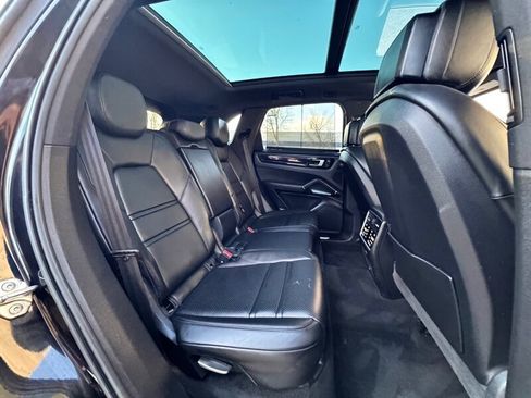 Used 2019 Porsche Cayenne S AWD/4WD image 26