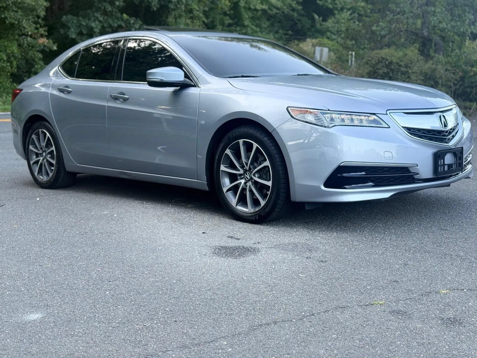 Used 2015 Acura TLX w/ Technology Package FWD image 1