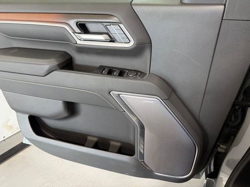 New 2026 GMC Sierra 2500 Denali w/ Denali Reserve Package image 11