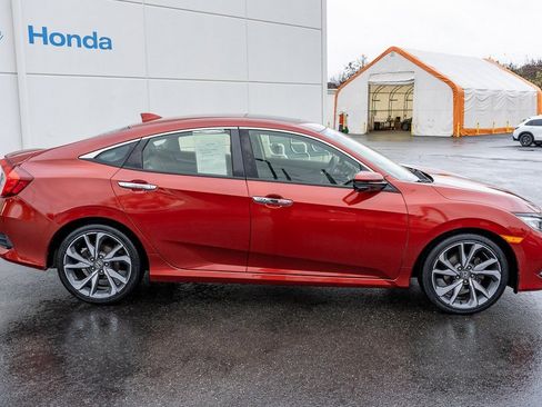 Certified 2019 Honda Civic Touring image 16