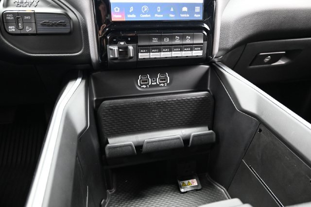 Used 2024 RAM 2500 Big Horn w/ Safety Group AWD/4WD image 48