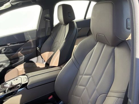 Used 2026 BMW 530i xDrive 530i xDrive w/ Premium Package image 10