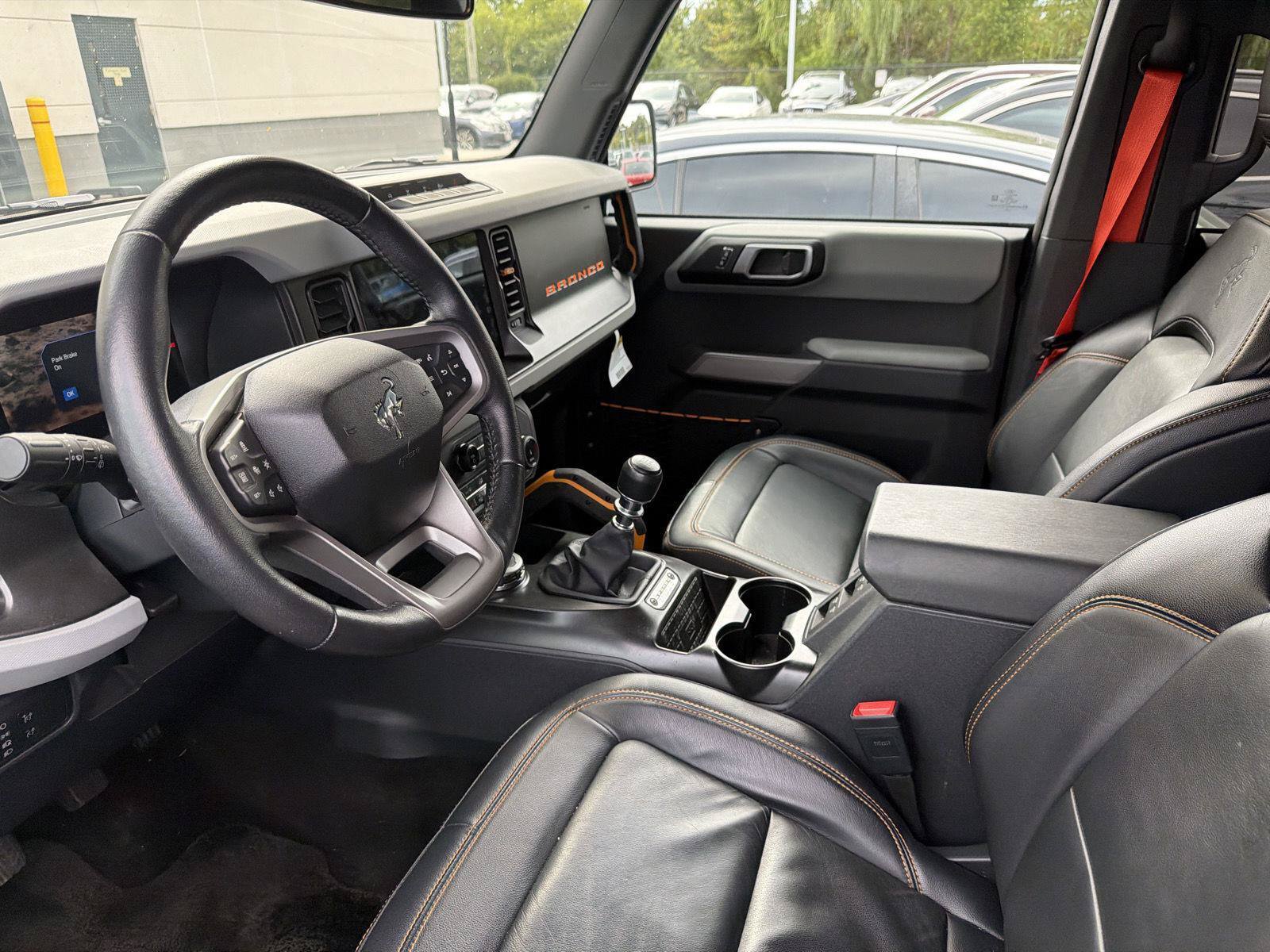 Used 2022 Ford Bronco Badlands AWD/4WD image 5