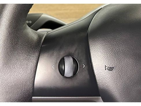 Used 2022 Tesla Model Y Performance image 26