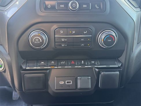Used 2023 Chevrolet Silverado 1500 Custom image 21