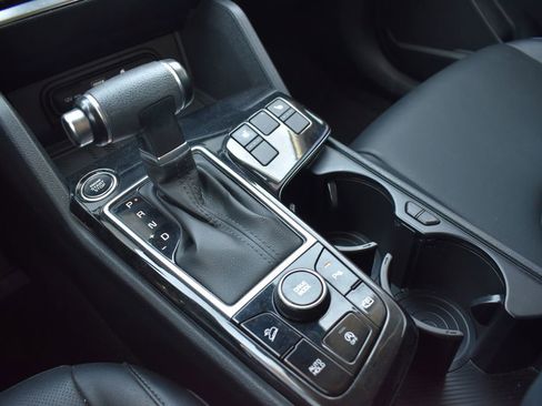 Used 2024 Kia Sportage EX image 15