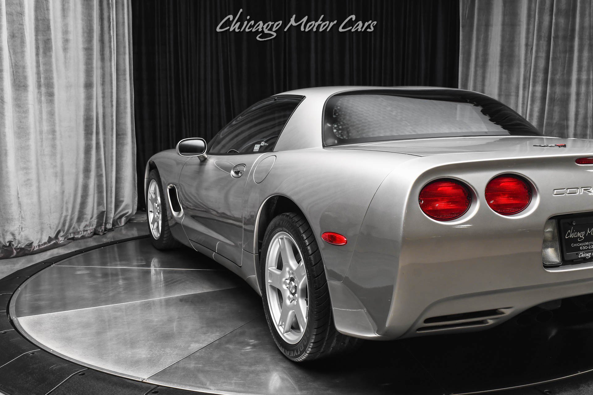Used 1999 Chevrolet Corvette Coupe w/ Lighting Pkg RWD image 27