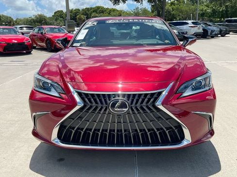 Certified 2025 Lexus ES 300h w/ Technology Package FWD image 2