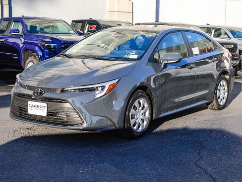 New 2026 Toyota Corolla LE FWD image 3