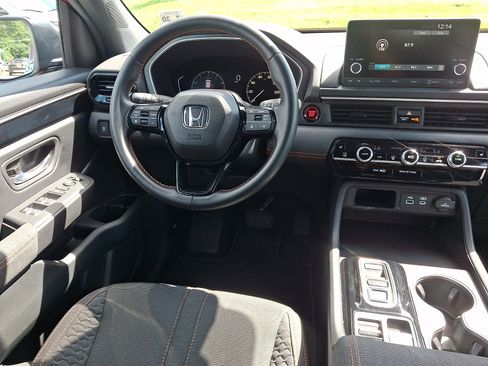 Certified 2025 Honda Pilot Sport image 14