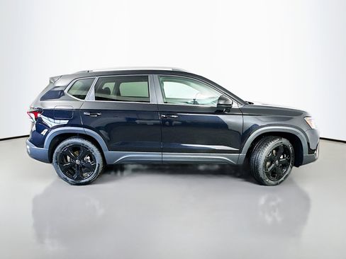 New 2026 Volkswagen Taos SEL AWD/4WD image 8