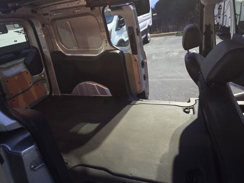 Used 2016 Ford Transit Connect XL image 6