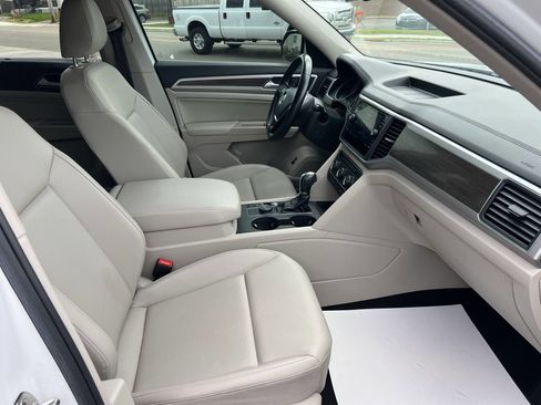 Used 2018 Volkswagen Atlas SE w/ R-Line Package image 22